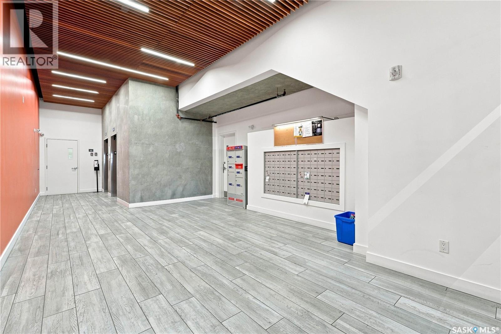 310 404 C Avenue S, Saskatoon, SK - Indoor Photo Showing Other Room