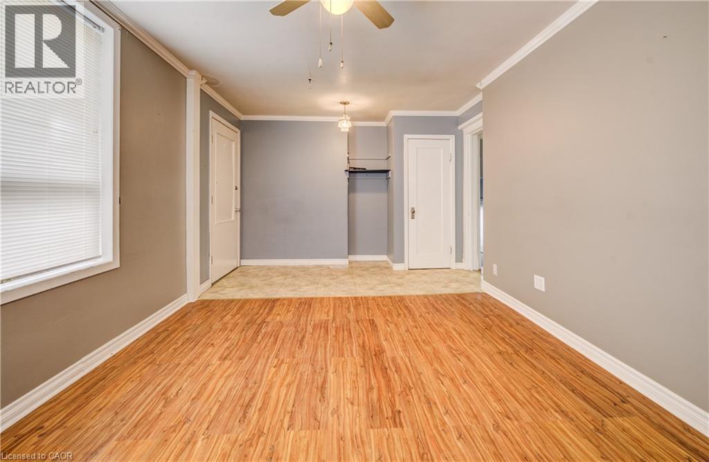 698 King Street W, Kitchener, ON - Indoor Photo Showing Other Room