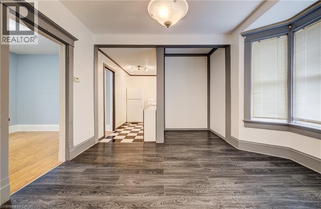 698 King Street W, Kitchener, ON - Indoor Photo Showing Other Room