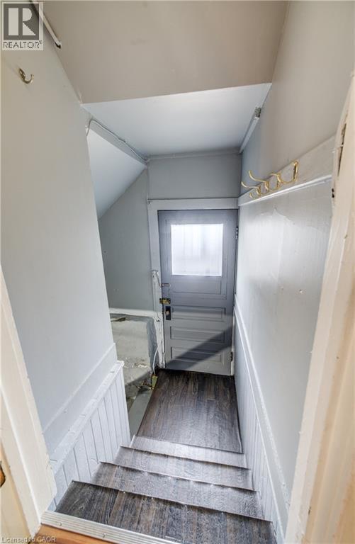 698 King Street W, Kitchener, ON - Indoor