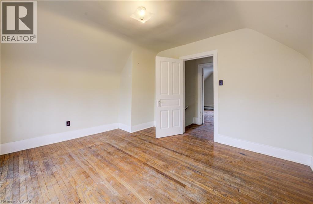 698 King Street W, Kitchener, ON - Indoor Photo Showing Other Room