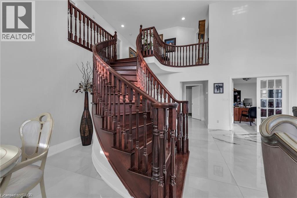 283 Second Road E, Stoney Creek, ON - Indoor Photo Showing Other Room