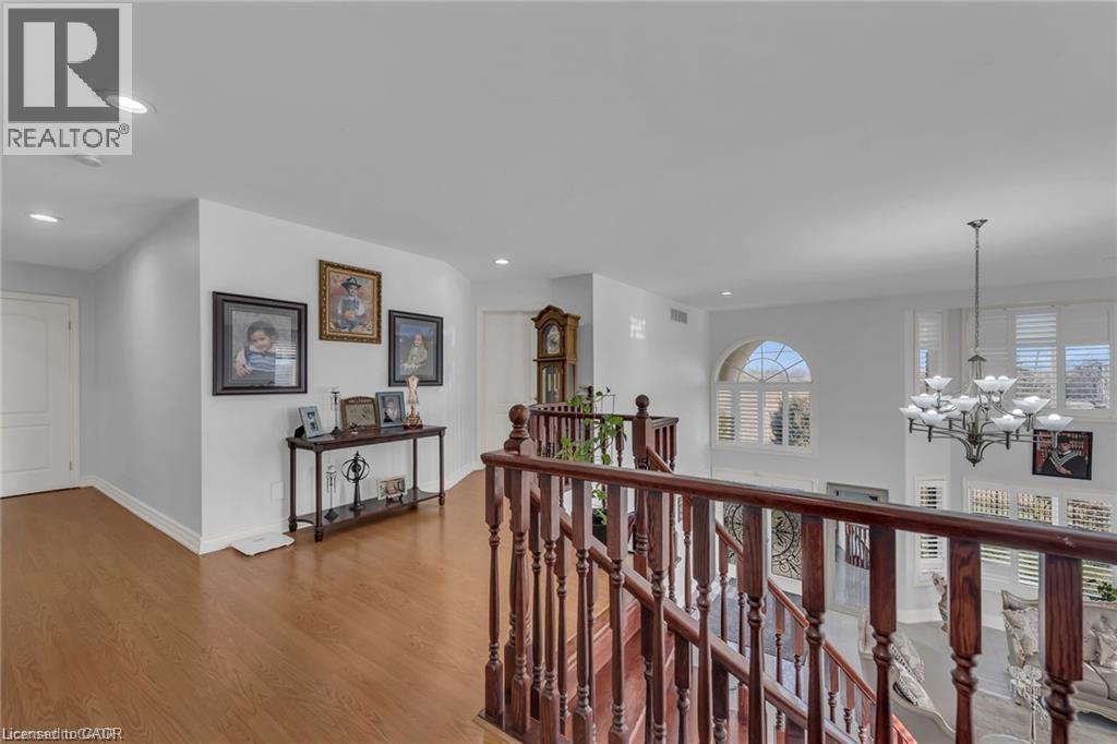 283 Second Road E, Stoney Creek, ON - Indoor Photo Showing Other Room