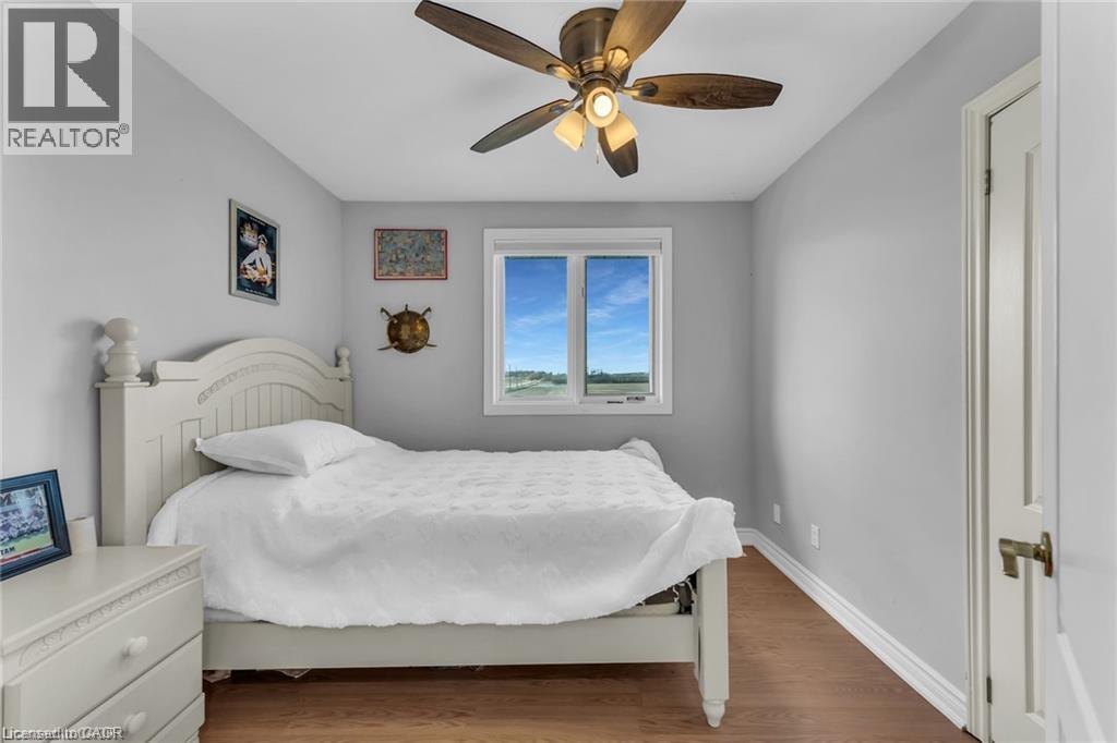 283 Second Road E, Stoney Creek, ON - Indoor Photo Showing Bedroom