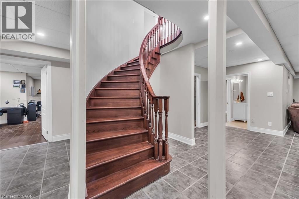 283 Second Road E, Stoney Creek, ON - Indoor Photo Showing Other Room