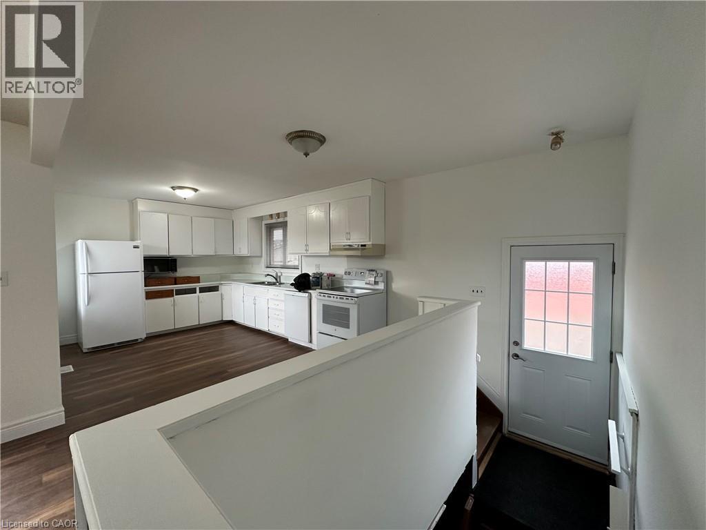 613 Rymal Road W, Hamilton, ON - Indoor Photo Showing Kitchen