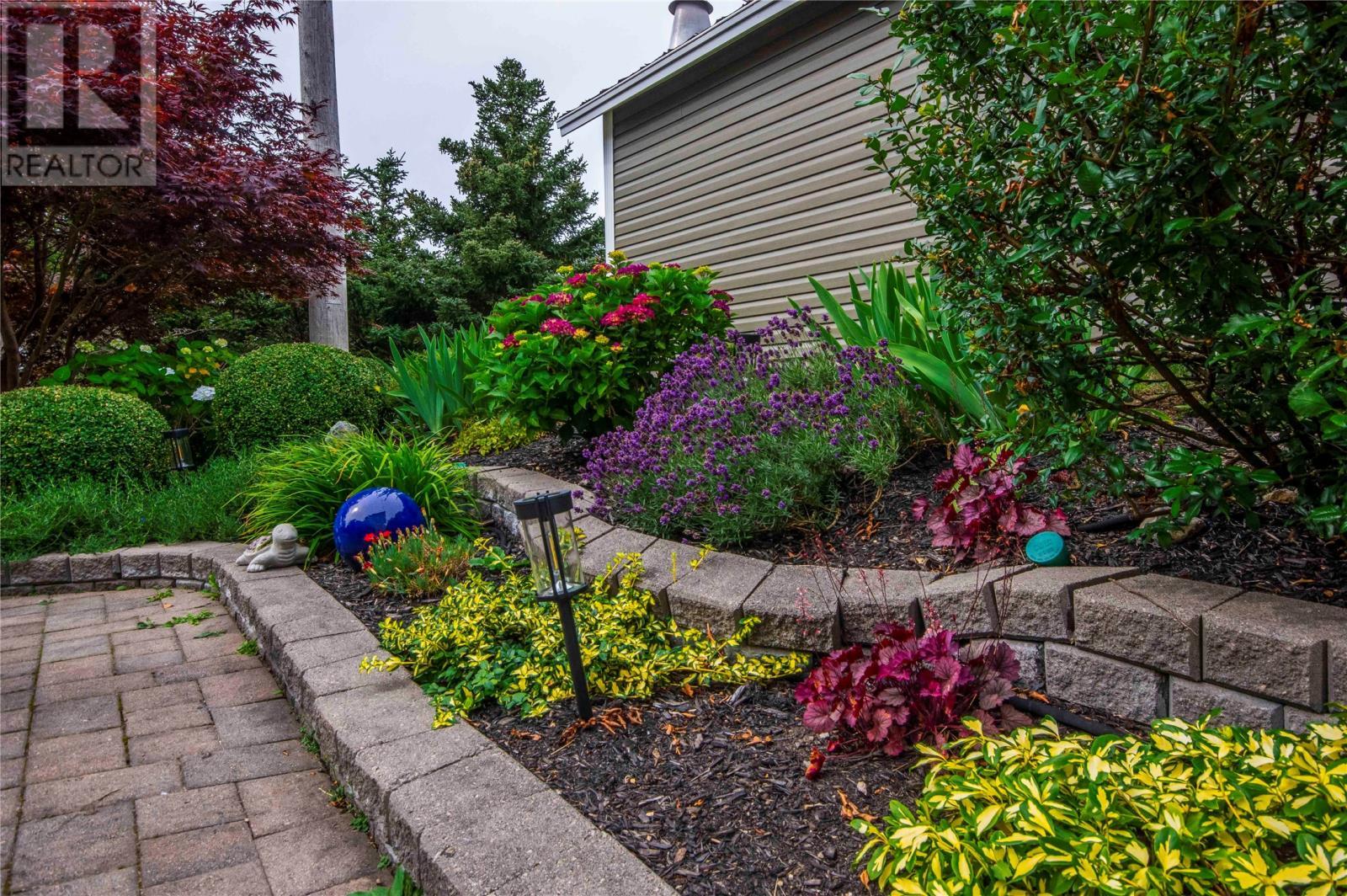 32 Dawsons Run, Conception Bay South, NL - Outdoor