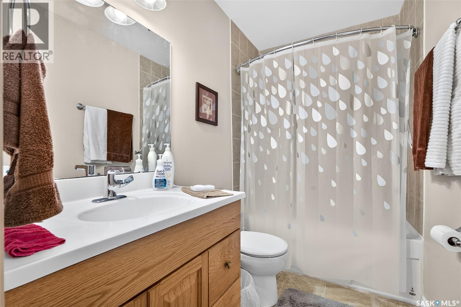 1338 Glendale Street, Moose Jaw, SK - Indoor Photo Showing Bathroom