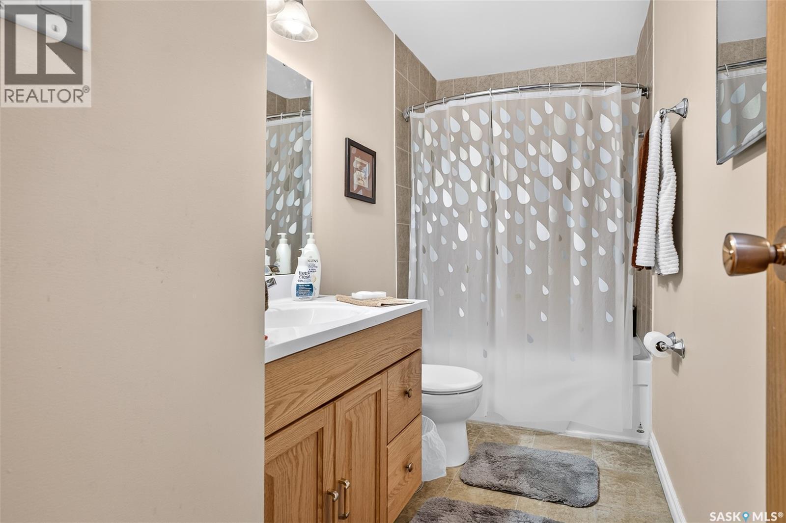 1338 Glendale Street, Moose Jaw, SK - Indoor Photo Showing Bathroom