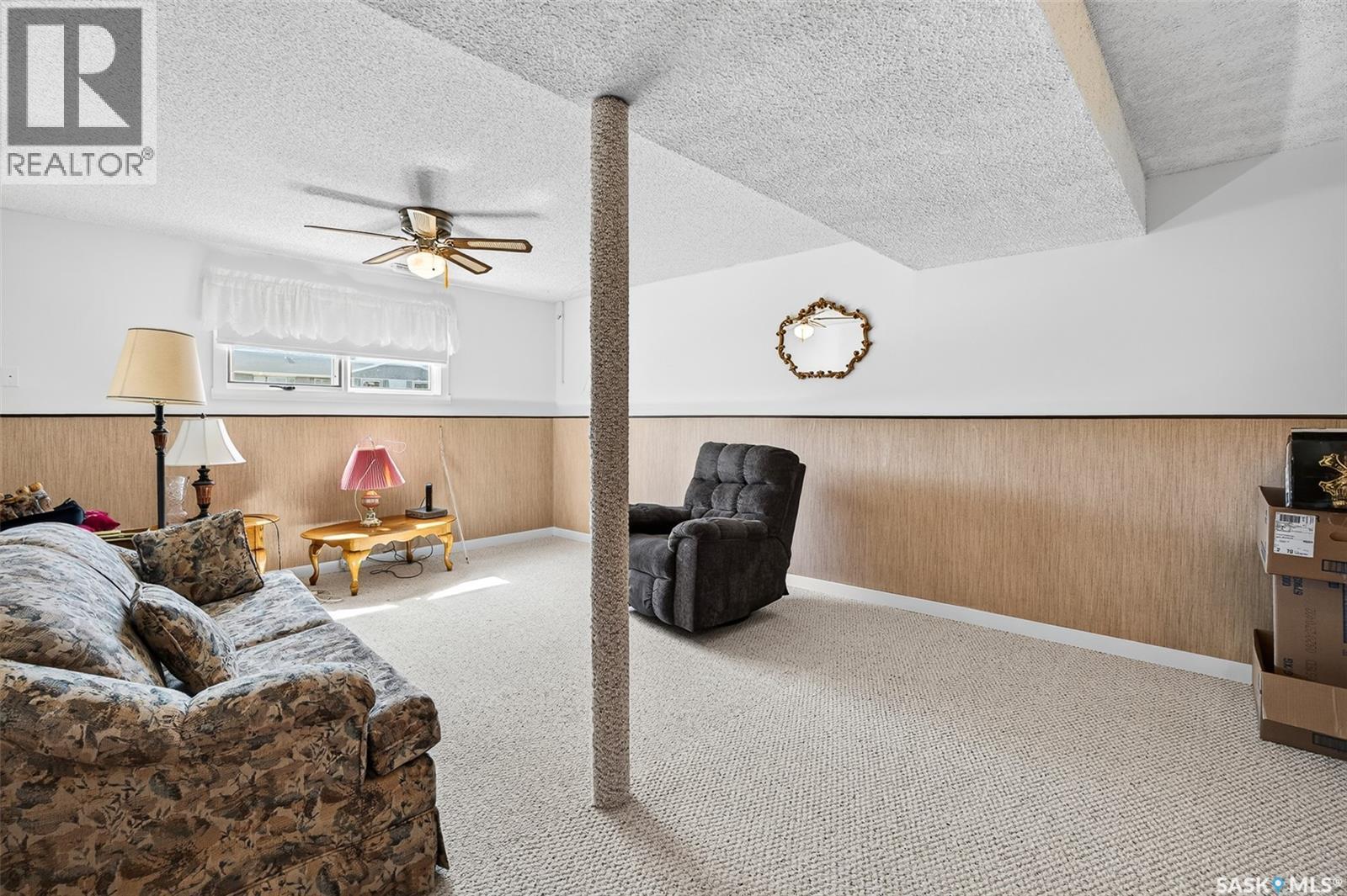 1338 Glendale Street, Moose Jaw, SK - Indoor
