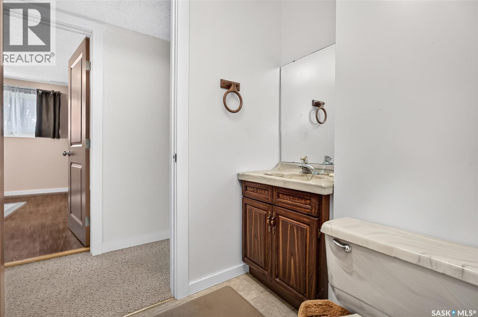 1338 Glendale Street, Moose Jaw, SK - Indoor