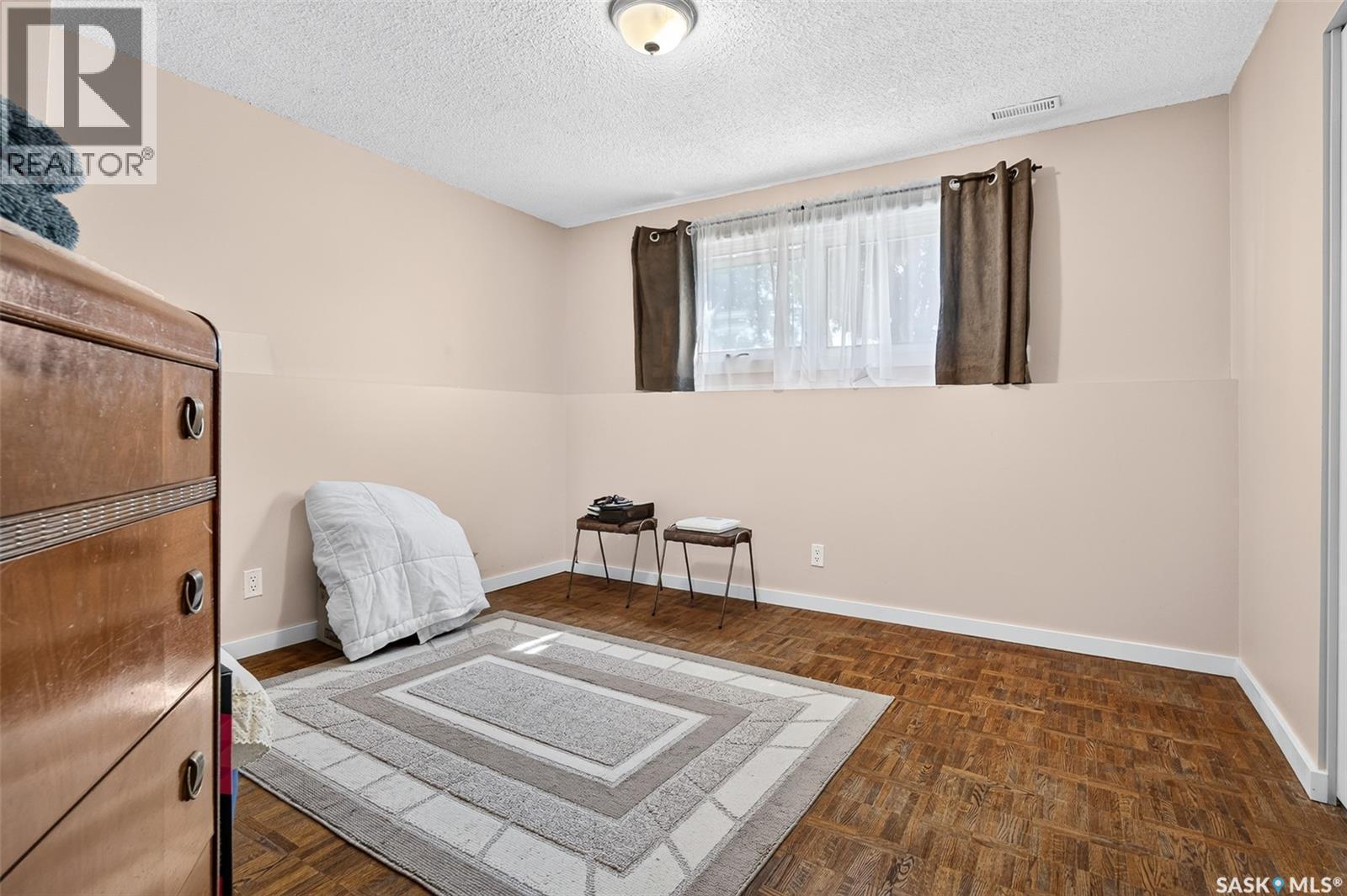 1338 Glendale Street, Moose Jaw, SK - Indoor