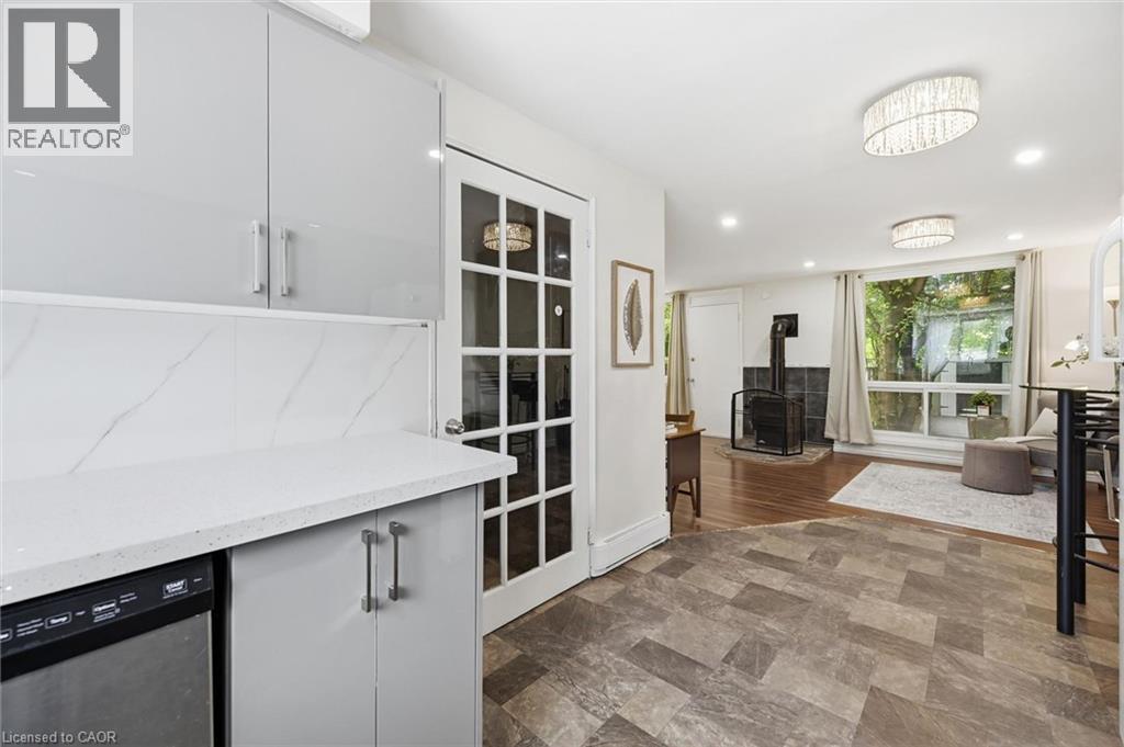 25 Britten Close Unit# B52, Hamilton, ON - Indoor