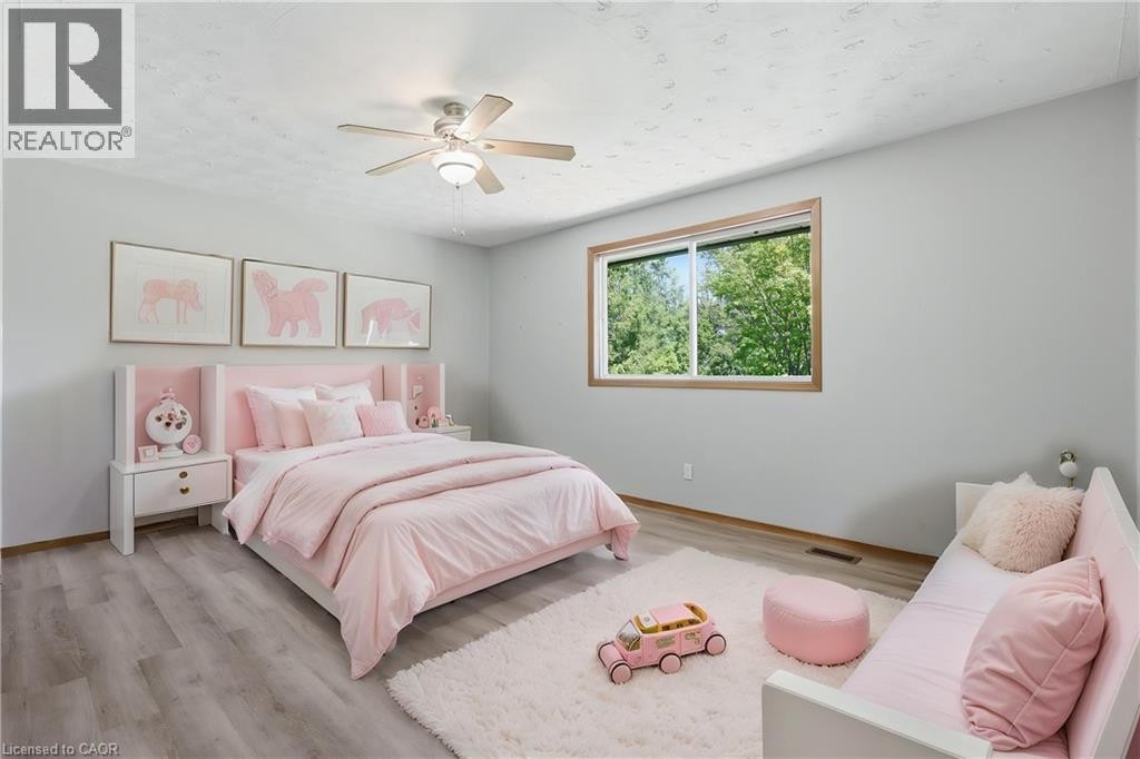 1621 Morrison Road, Cambridge, ON - Indoor Photo Showing Bedroom