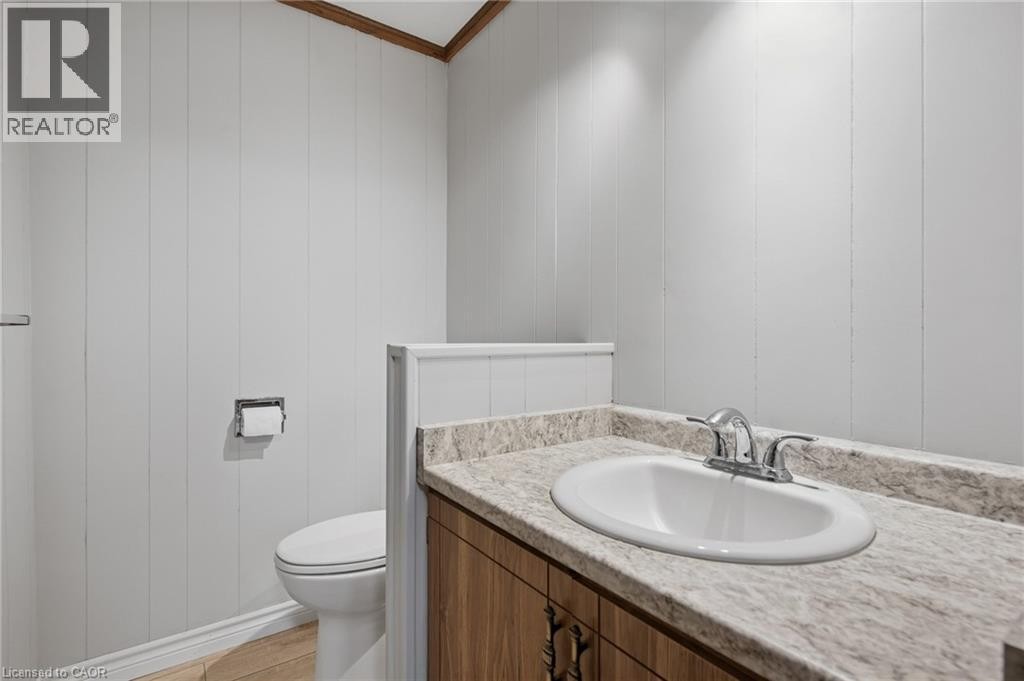 1621 Morrison Road, Cambridge, ON - Indoor Photo Showing Bathroom