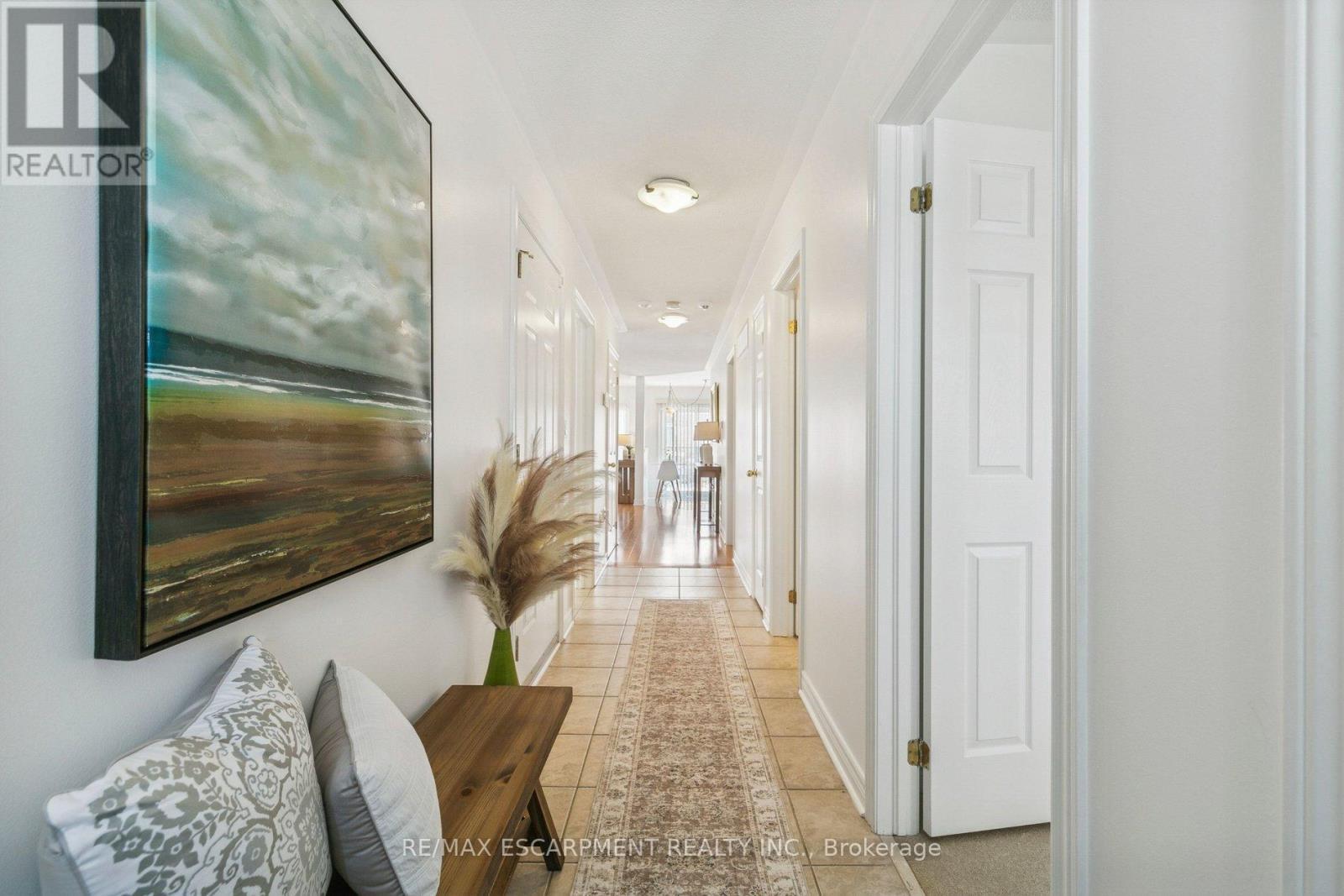 Entrance hallway - 245 Centennial Forest Drive, Milton, ON - Indoor Photo Showing Other Room