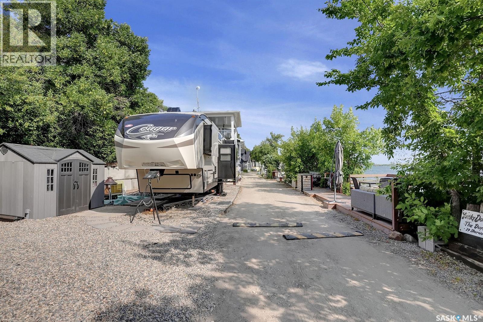 10 Grandview Road, Grandview Beach, SK