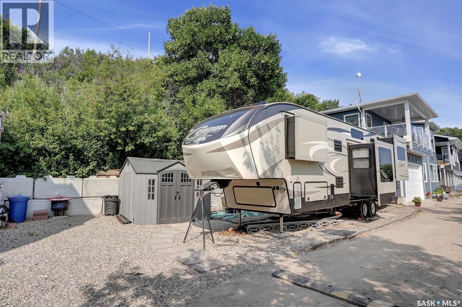 10 Grandview Road, Grandview Beach, SK