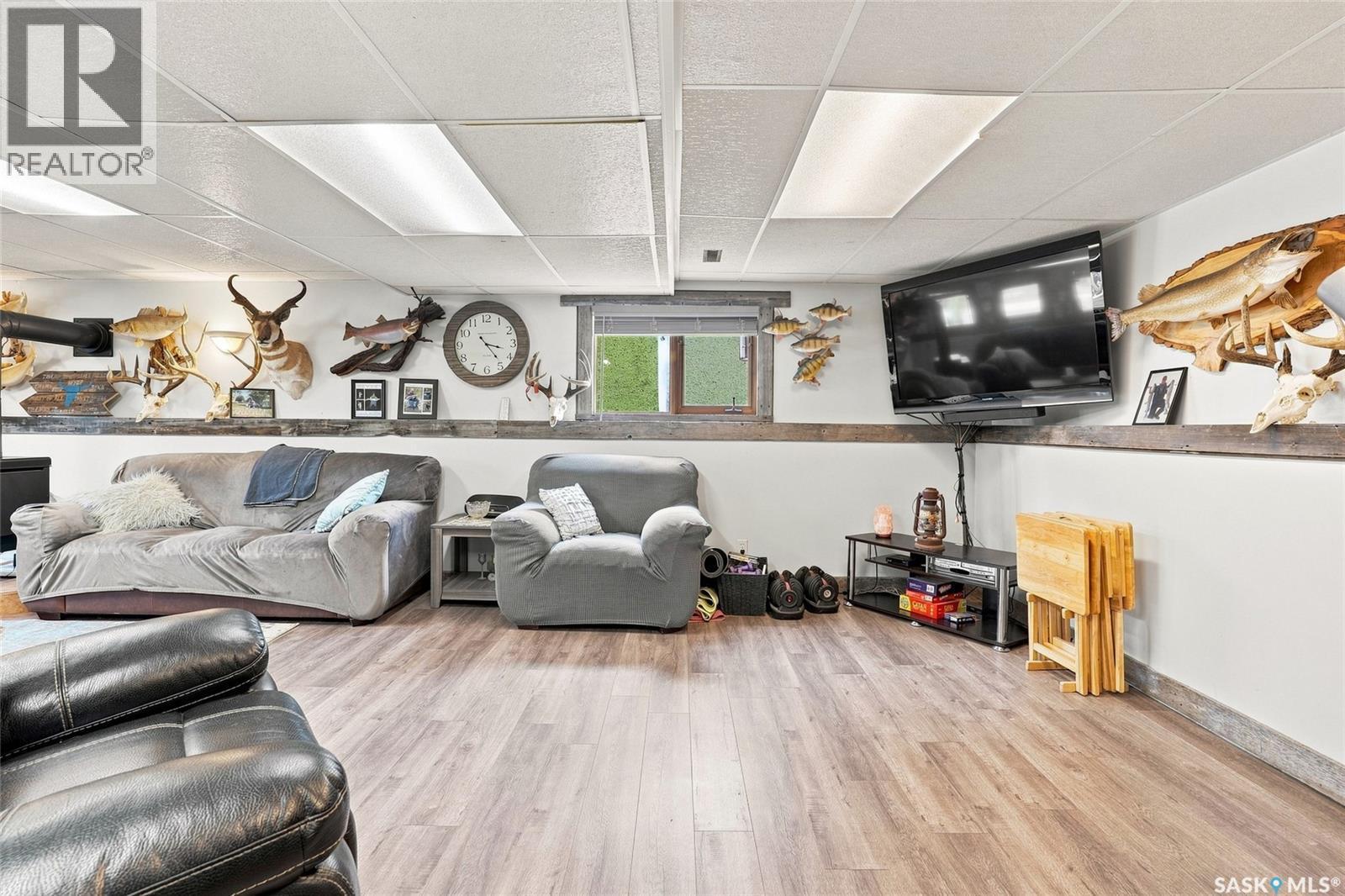 109 South Avenue E, Hafford, SK - Indoor