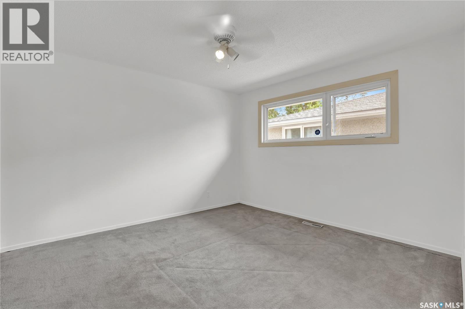 209 Broad Street N, Regina, SK - Indoor Photo Showing Other Room