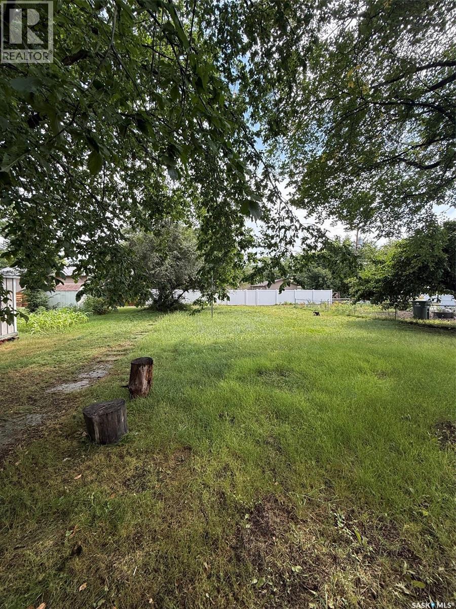 504 4Th Street W, Wilkie, SK - Outdoor