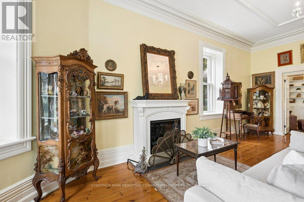 212 Queen Street E, Cambridge, ON - Indoor Photo Showing Living Room With Fireplace