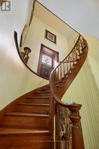 212 Queen Street E, Cambridge, ON - Indoor Photo Showing Other Room