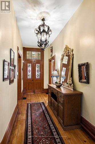 212 Queen Street E, Cambridge, ON - Indoor Photo Showing Other Room