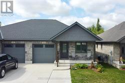 600 25TH AVENUE Hanover, ON N4N 0C3