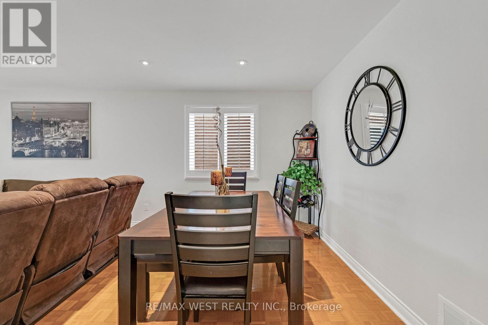 37 Lime Drive, Vaughan, ON - Indoor Photo Showing Dining Room