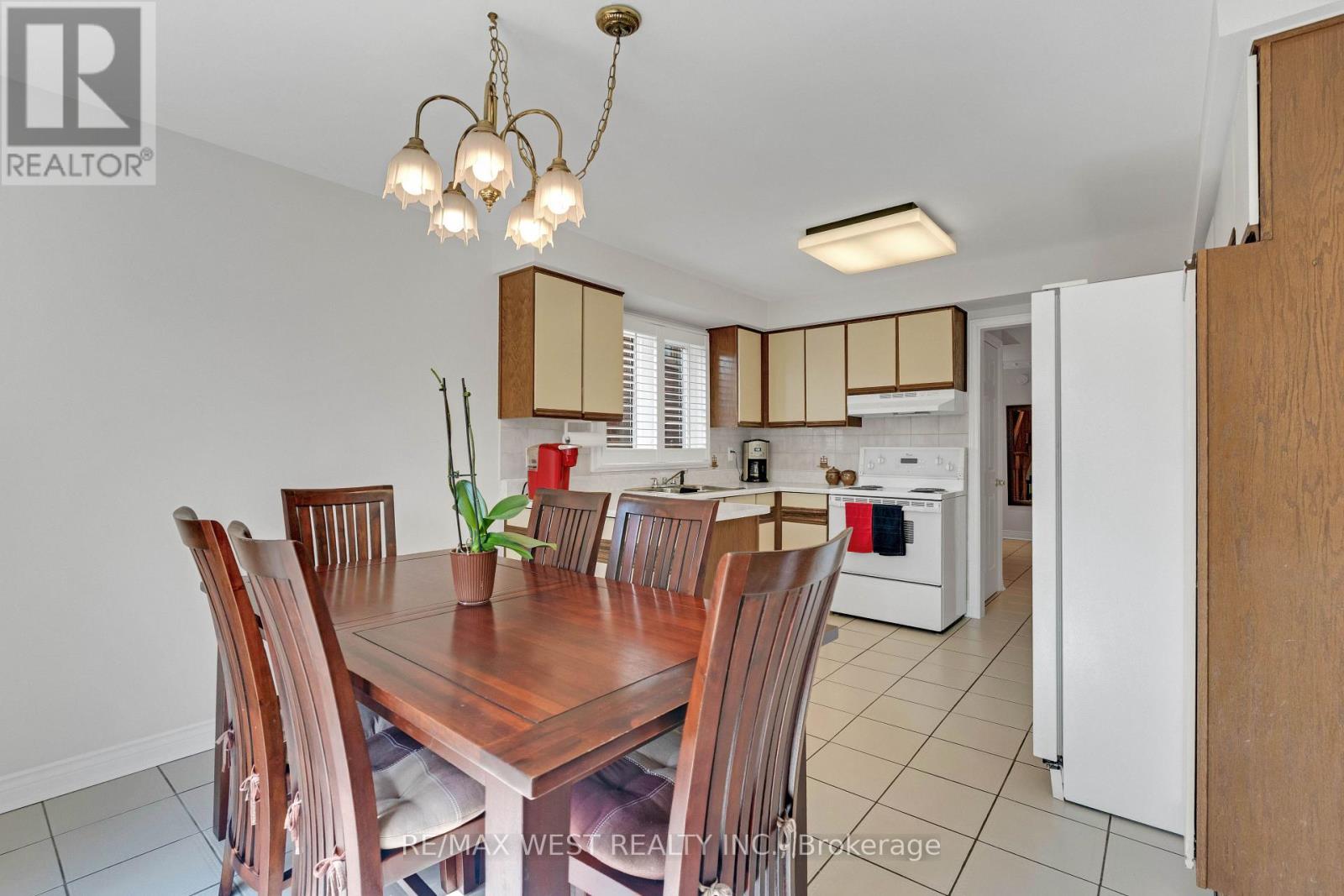37 Lime Drive, Vaughan, ON - Indoor Photo Showing Dining Room