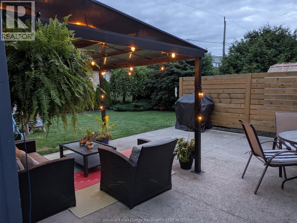 426 Bertha, Windsor, ON - Outdoor With Deck Patio Veranda