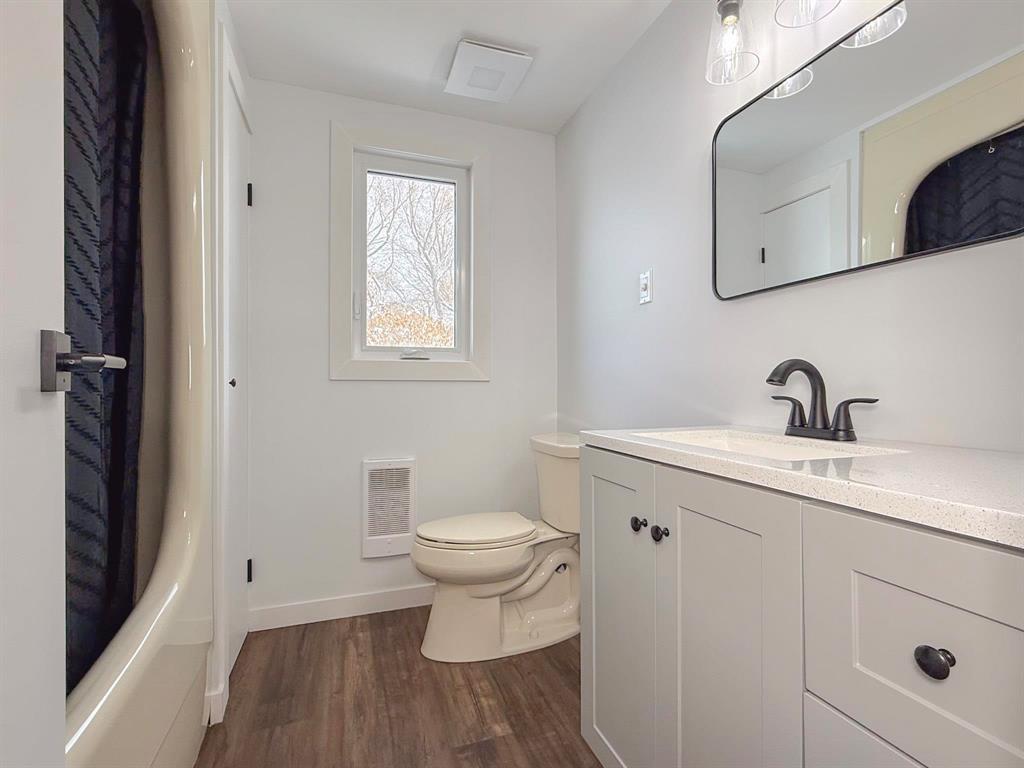 38 Goodridge Road, Virden, MB - Indoor Photo Showing Bathroom
