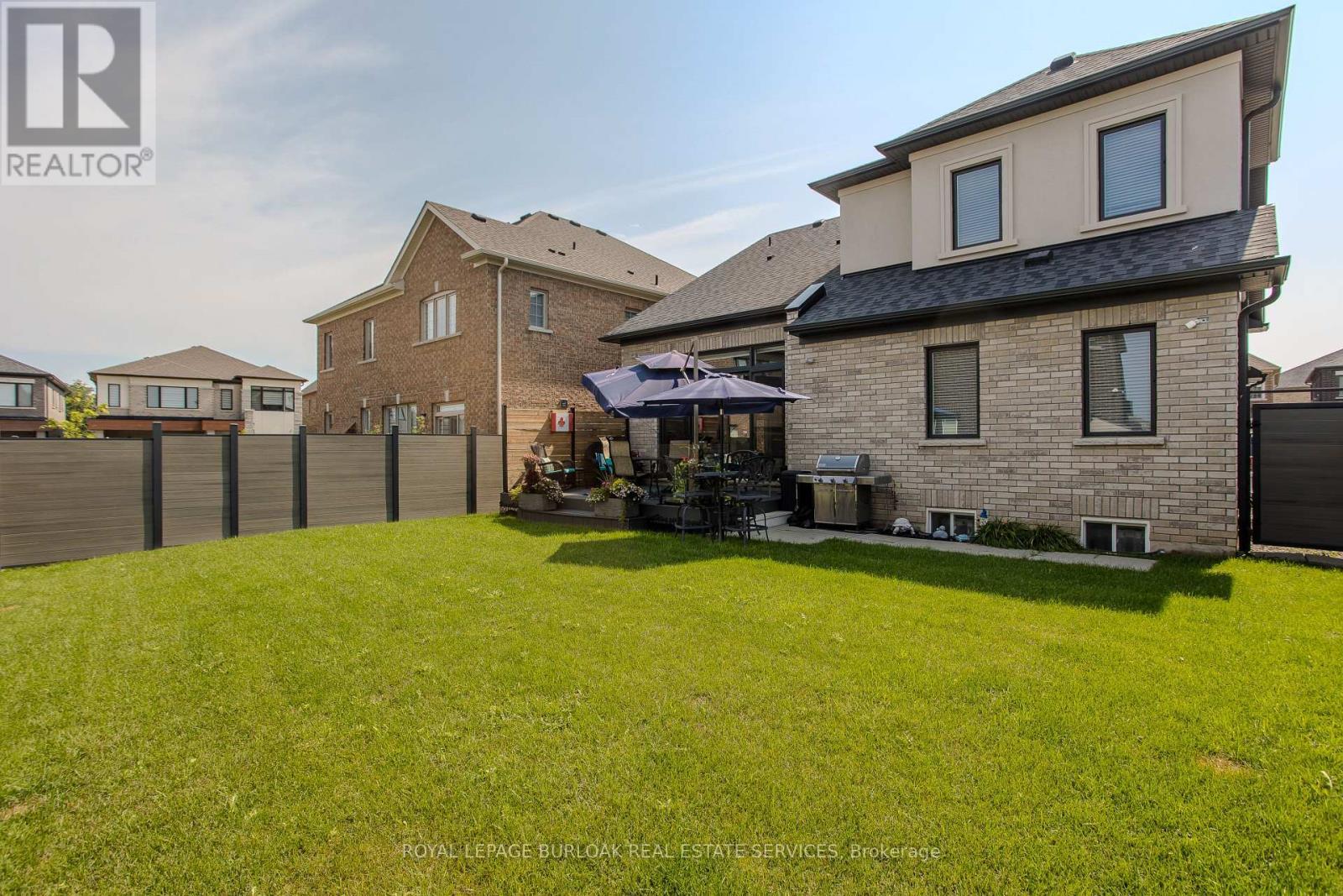 72 Pond View Gate, Hamilton, ON - Outdoor With Exterior