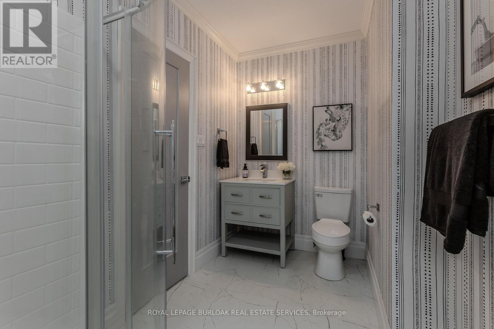 72 Pond View Gate, Hamilton, ON - Indoor Photo Showing Bathroom