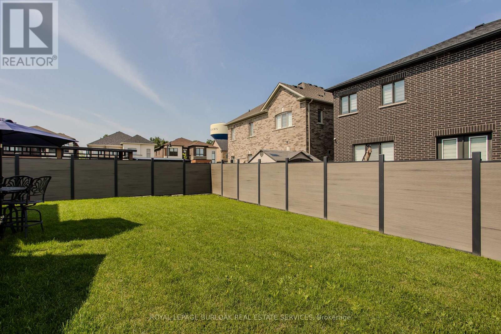 72 Pond View Gate, Hamilton, ON - Outdoor