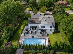 210 Av. Carlyle Mont-Royal, QC H3R 1T2