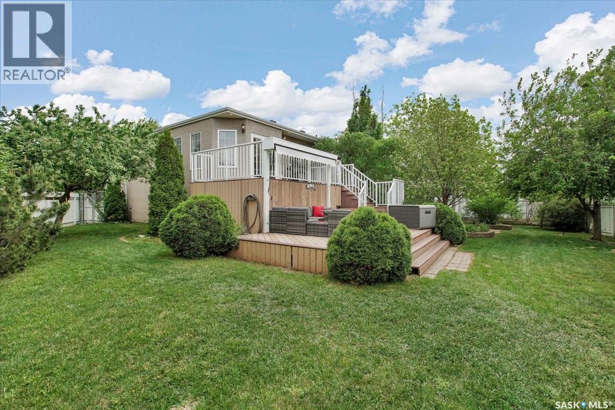 214 Burke Place, Warman, SK - Outdoor