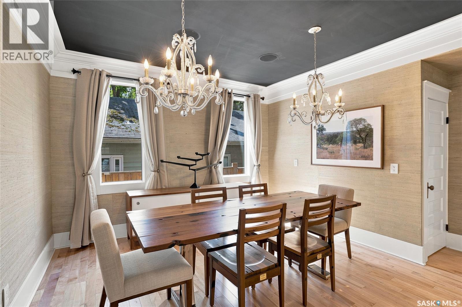100 Poplar Crescent, Saskatoon, SK - Indoor Photo Showing Dining Room
