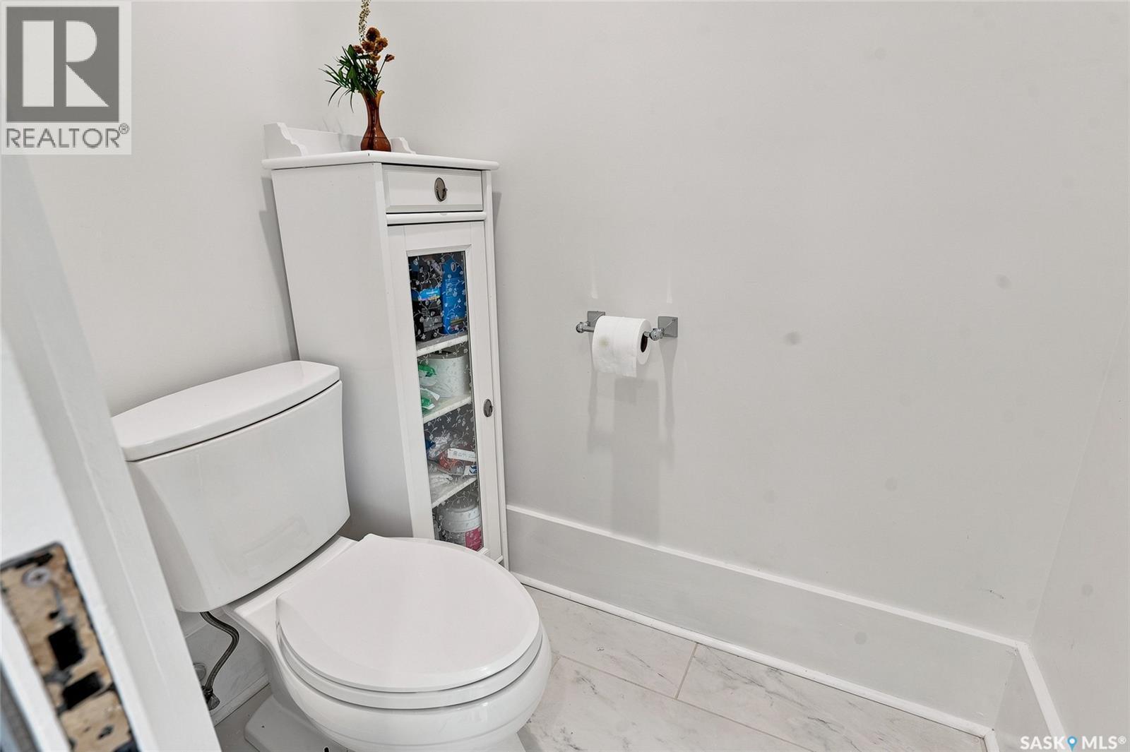 100 Poplar Crescent, Saskatoon, SK - Indoor Photo Showing Bathroom