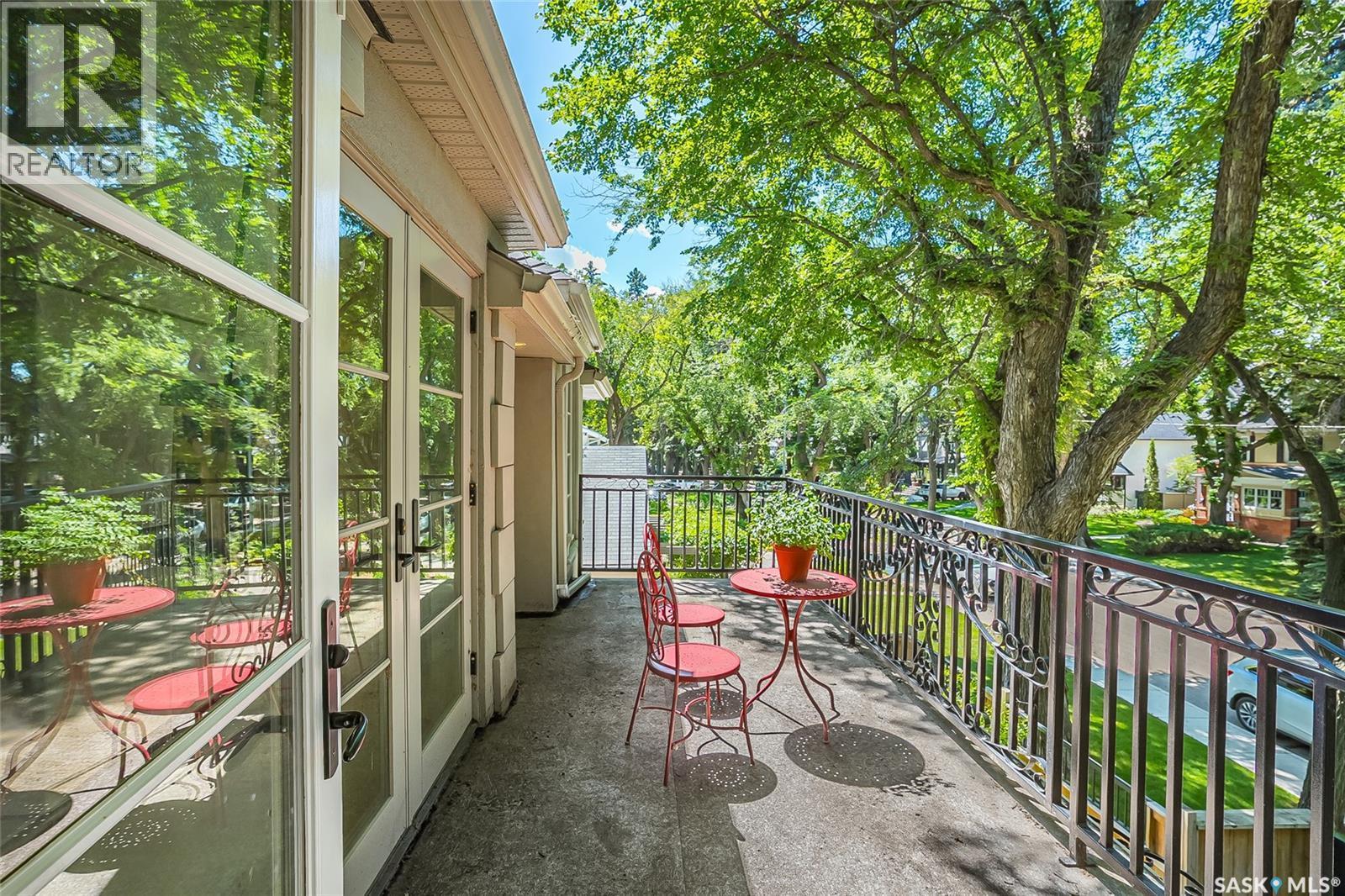 100 Poplar Crescent, Saskatoon, SK - Outdoor With Exterior