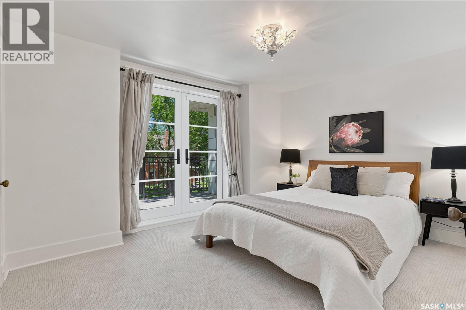 100 Poplar Crescent, Saskatoon, SK - Indoor Photo Showing Bedroom