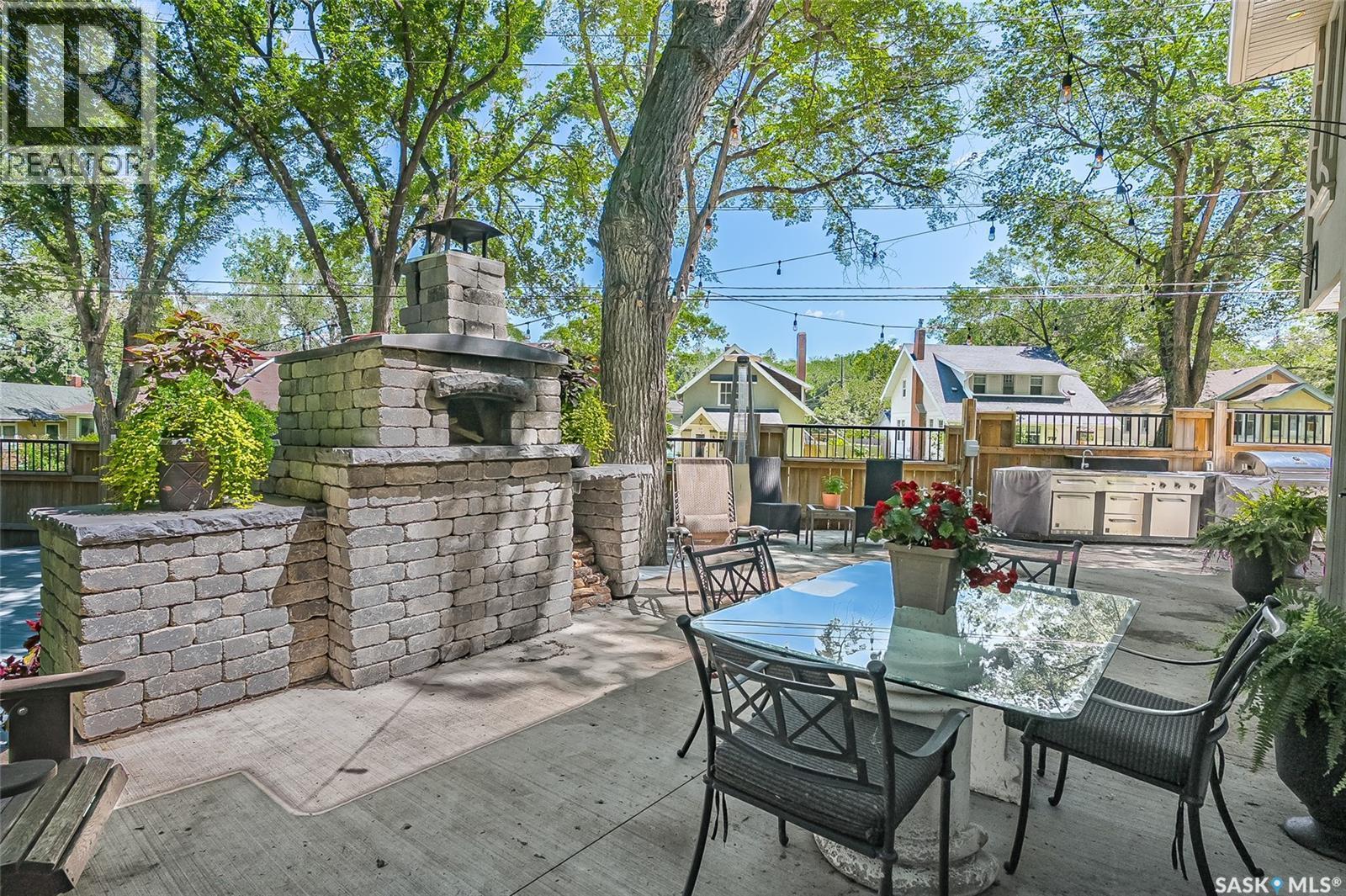 100 Poplar Crescent, Saskatoon, SK - Outdoor With Deck Patio Veranda