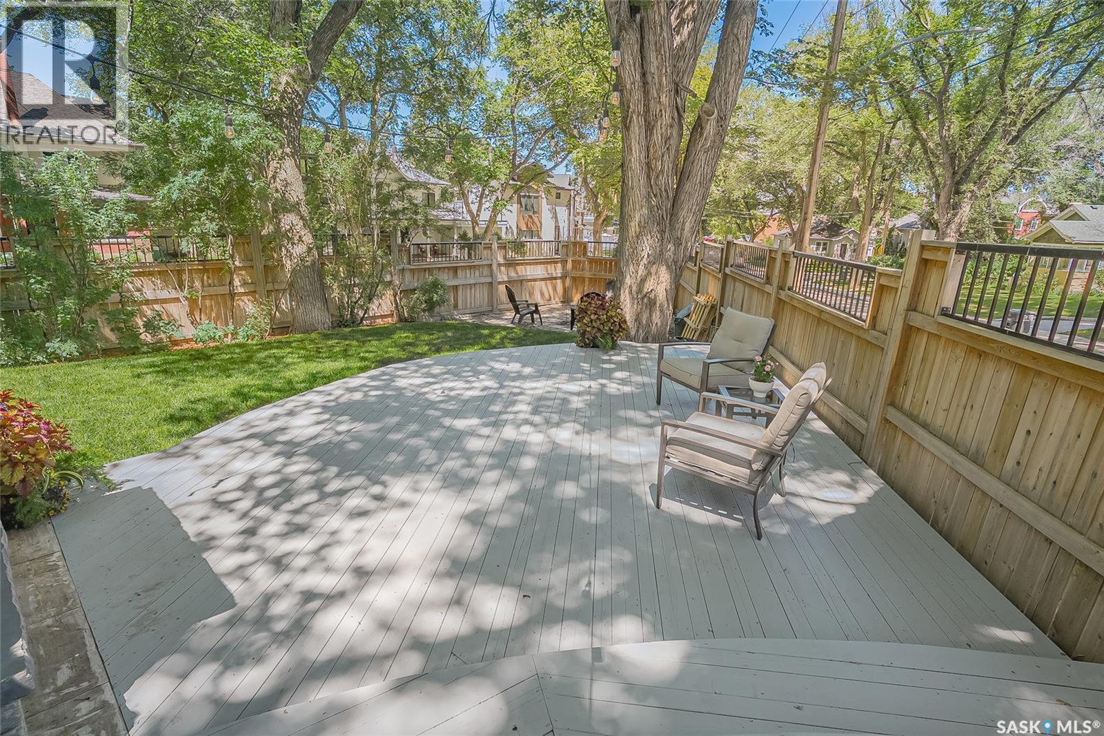 100 Poplar Crescent, Saskatoon, SK - Outdoor With Deck Patio Veranda