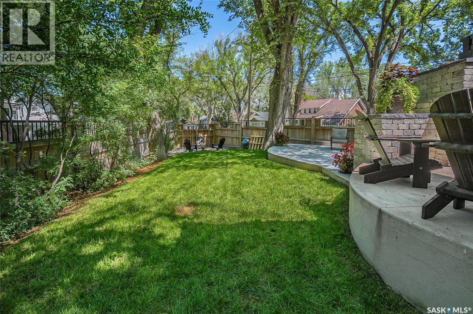 100 Poplar Crescent, Saskatoon, SK - Outdoor