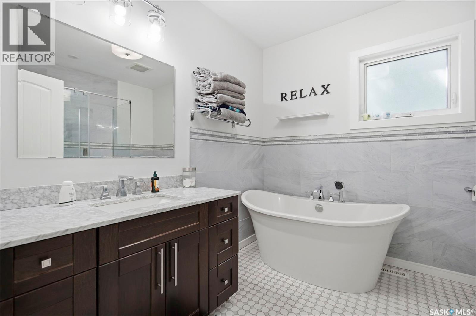 312 3Rd Street W, Warman, SK - Indoor Photo Showing Bathroom