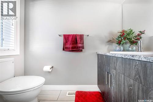 547 Evergreen Boulevard, Saskatoon, SK - Indoor Photo Showing Bathroom