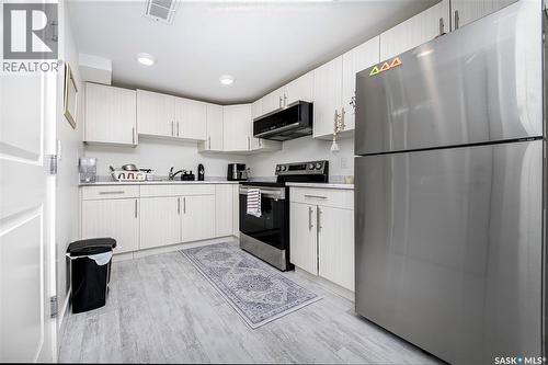 547 Evergreen Boulevard, Saskatoon, SK - Indoor Photo Showing Kitchen