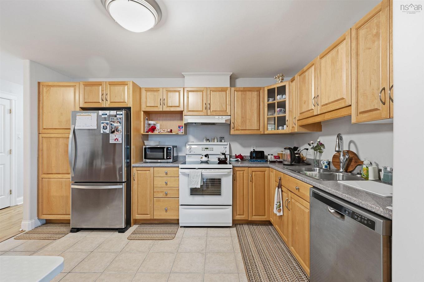 410 202 Walter Havil Drive, Halifax, NS - Indoor Photo Showing Kitchen With Double Sink
