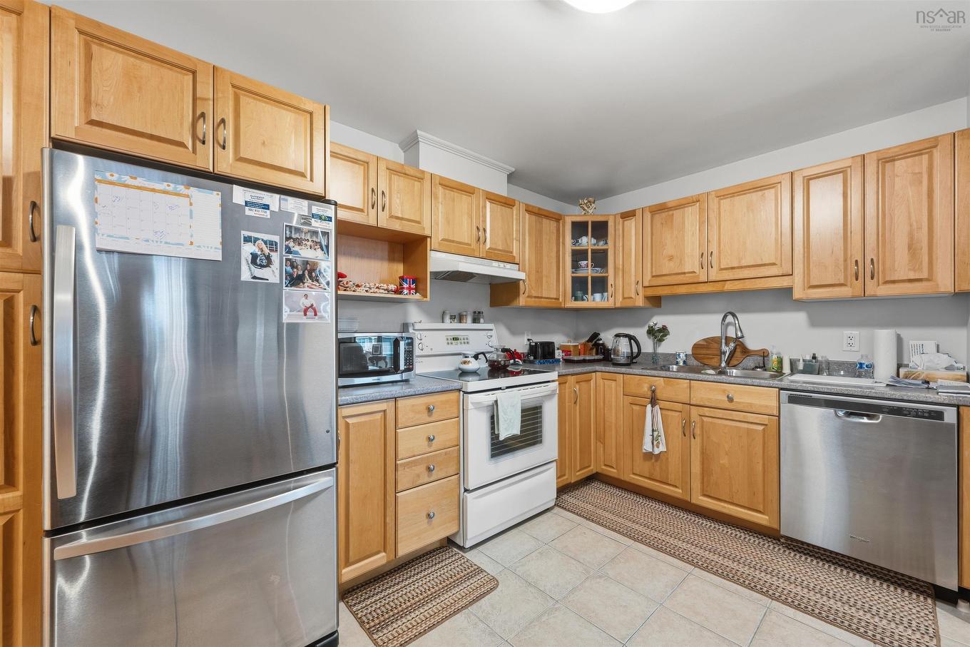 410 202 Walter Havil Drive, Halifax, NS - Indoor Photo Showing Kitchen With Double Sink